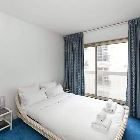 Beautiful Bright 1 Minute Champs Elysees Apartamento